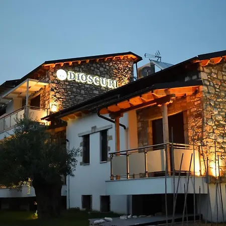 Dioscuri Luxury Apartment